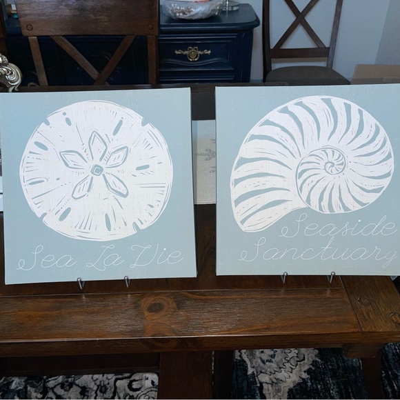 Other - Set of 2 vinyl seashell pictures 12x12 each. Perfect condition brand new